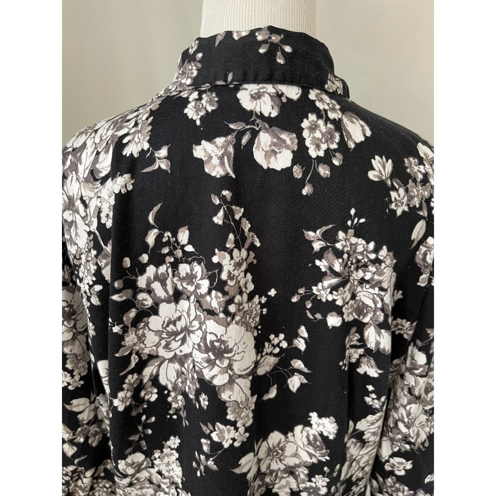 Van Heusen Studio Black/White Floral Print 3/4 Sleeve Button Down Shirt - Picture 7 of 11